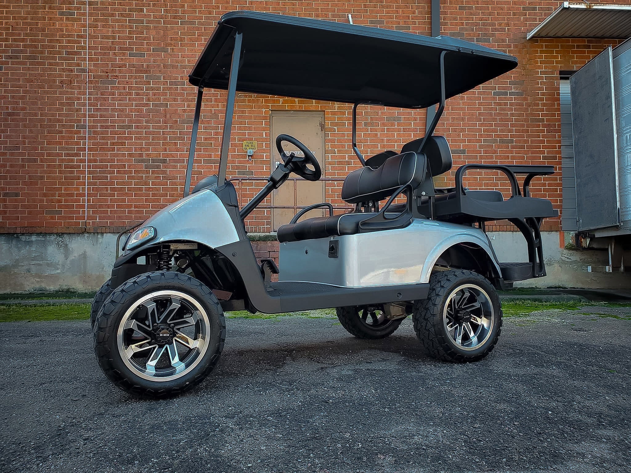 Shop the HD Golf Wheels SAW Gloss Black Machined Face & Lip online today for your Club Car, Cushman, EZGO, ICON EV, Garia, Massimo, Polaris, or Yamaha Golf Cart.
