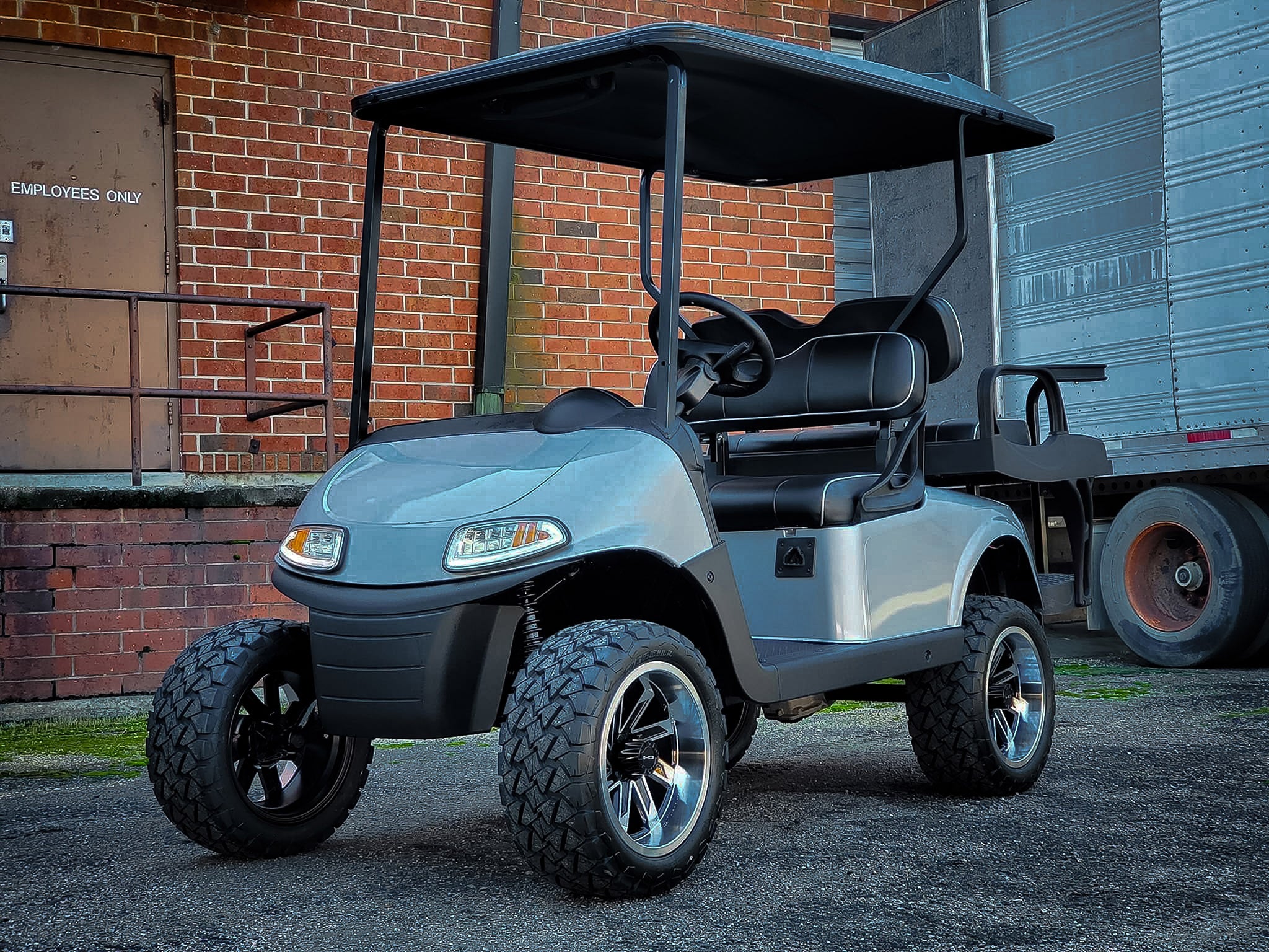 Shop the HD Golf Wheels SAW Gloss Black Machined Face & Lip online today for your Club Car, Cushman, EZGO, ICON EV, Garia, Massimo, Polaris, or Yamaha Golf Cart.