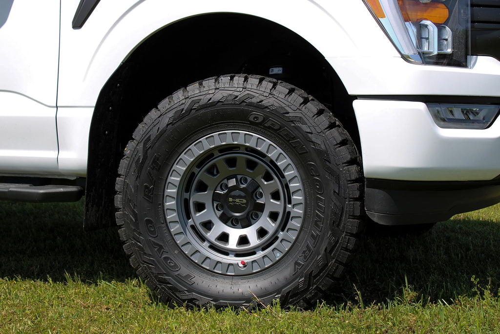 White Ford F-150 HD Off-Road Overland Sector Race Wheel Rims Adventure Style 17x9.0 Gray 33 inch Tires